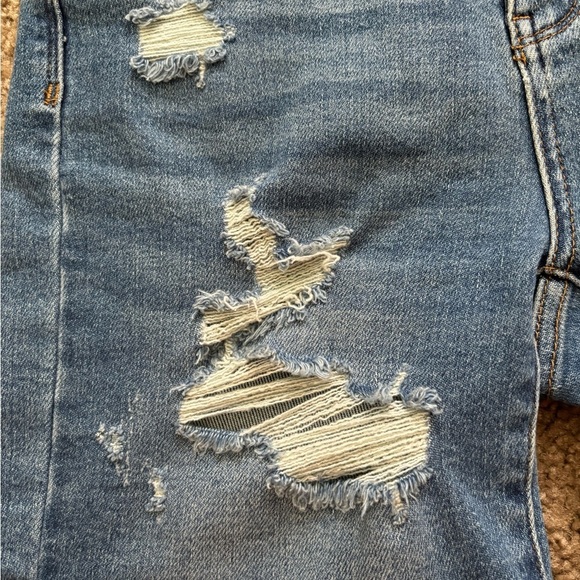 Judy Blue Distressed Denim Shorts-Size Small - Picture 4 of 7
